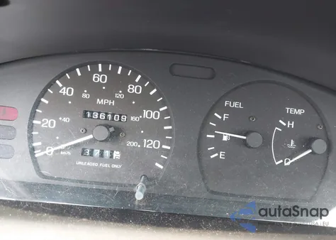 1997 Nissan Sentra Gle/Gxe/Xe z USA, uszkodzony, nr VIN 3N1AB41D1VL034422